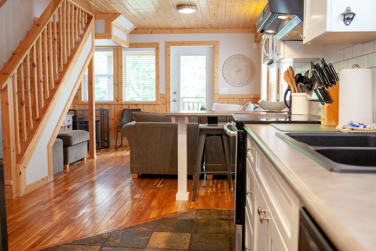 Reef Point Cottages Ucluelet Extérieur photo