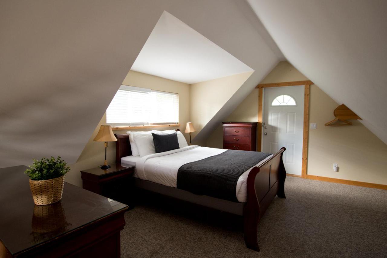 Reef Point Cottages Ucluelet Extérieur photo