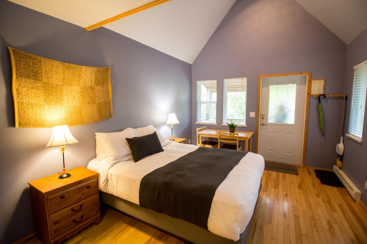 Reef Point Cottages Ucluelet Extérieur photo
