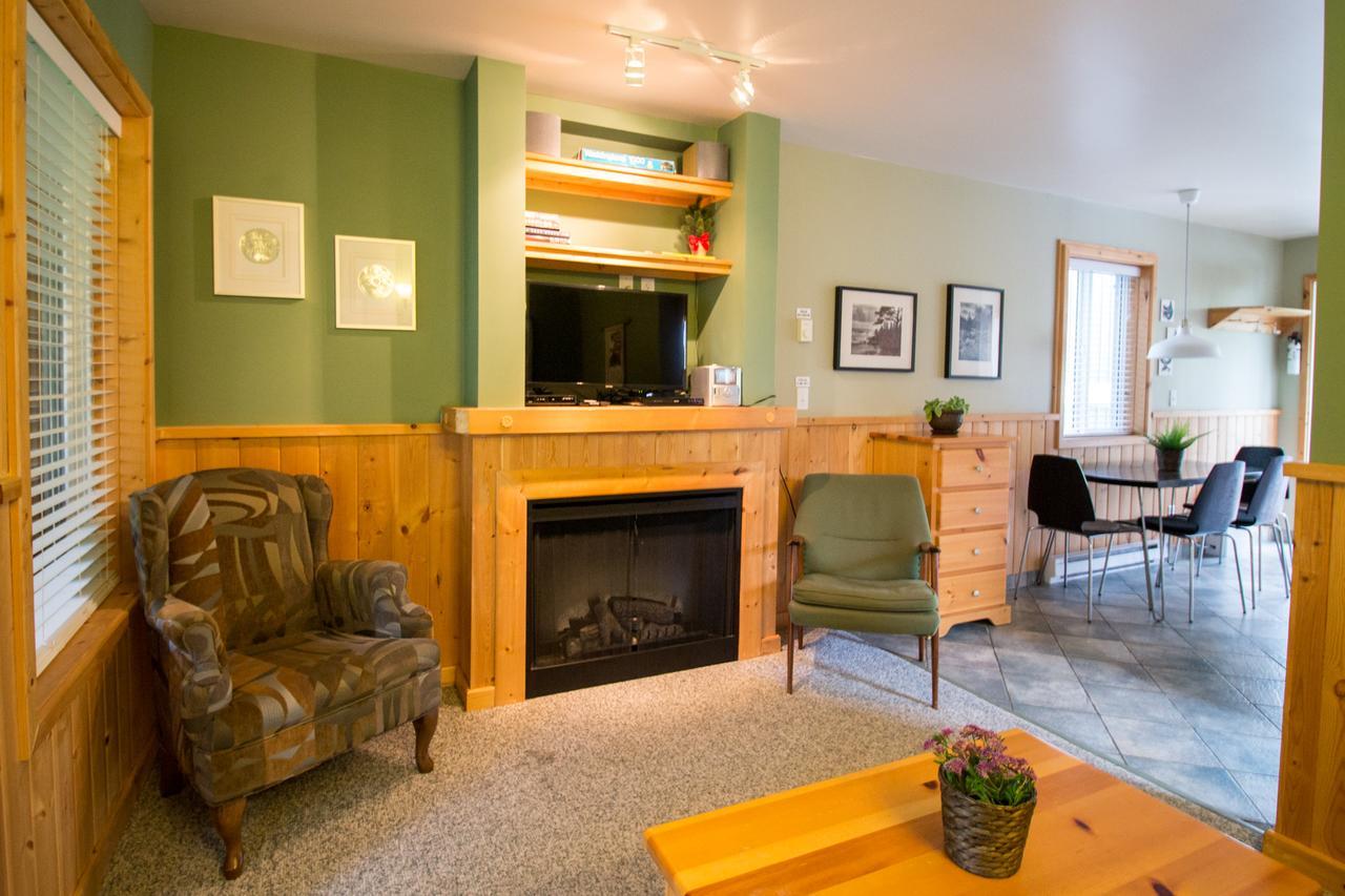 Reef Point Cottages Ucluelet Extérieur photo