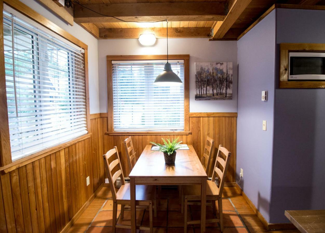Reef Point Cottages Ucluelet Extérieur photo
